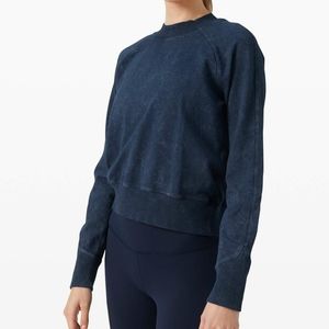 Lululemon ready to roll crew, size 8